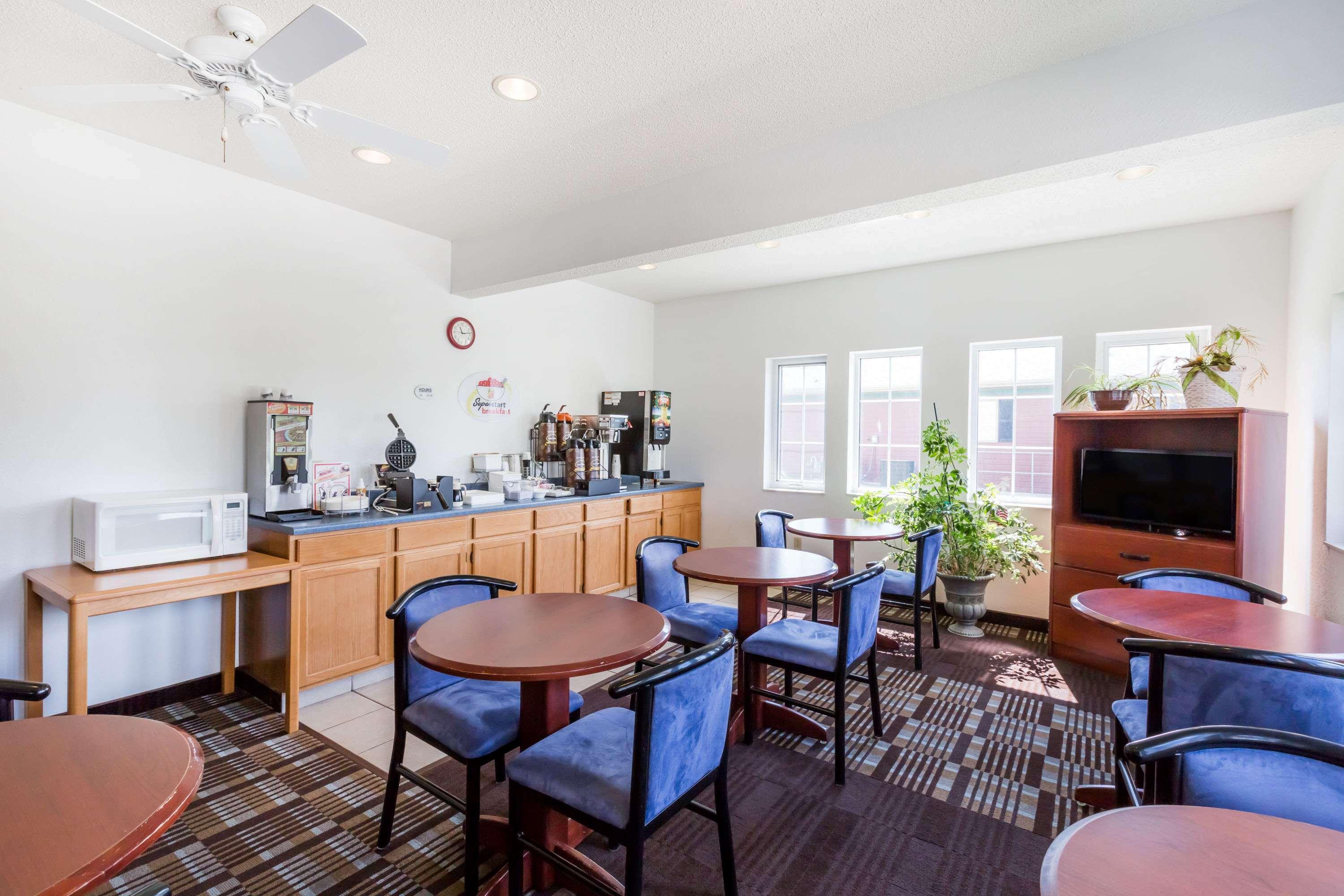 ซูเปอร์ 8 บาย วินด์แฮม ไอดาโกรฟ Hotel Ida Grove ภายนอก รูปภาพ